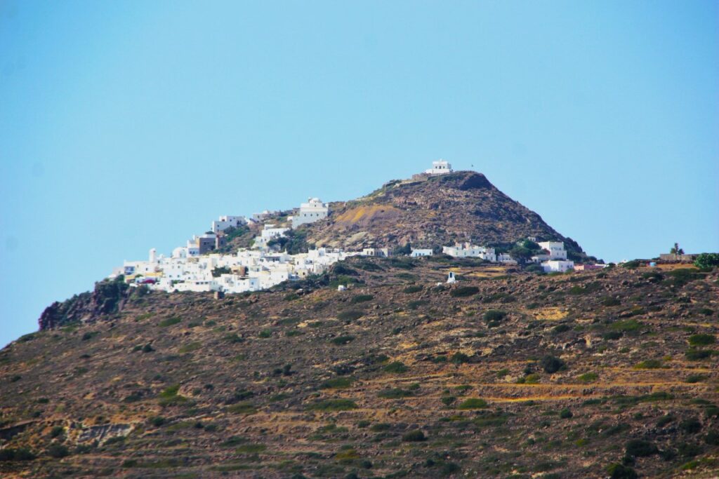 A La Mer - a guide to Milos - Milos Boat Rentals