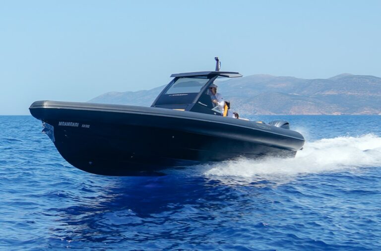Technohull Bumblebee luxury speedboat charter by A La Mer gliding through the Aegean near Milos – milosboatrentals.gr.